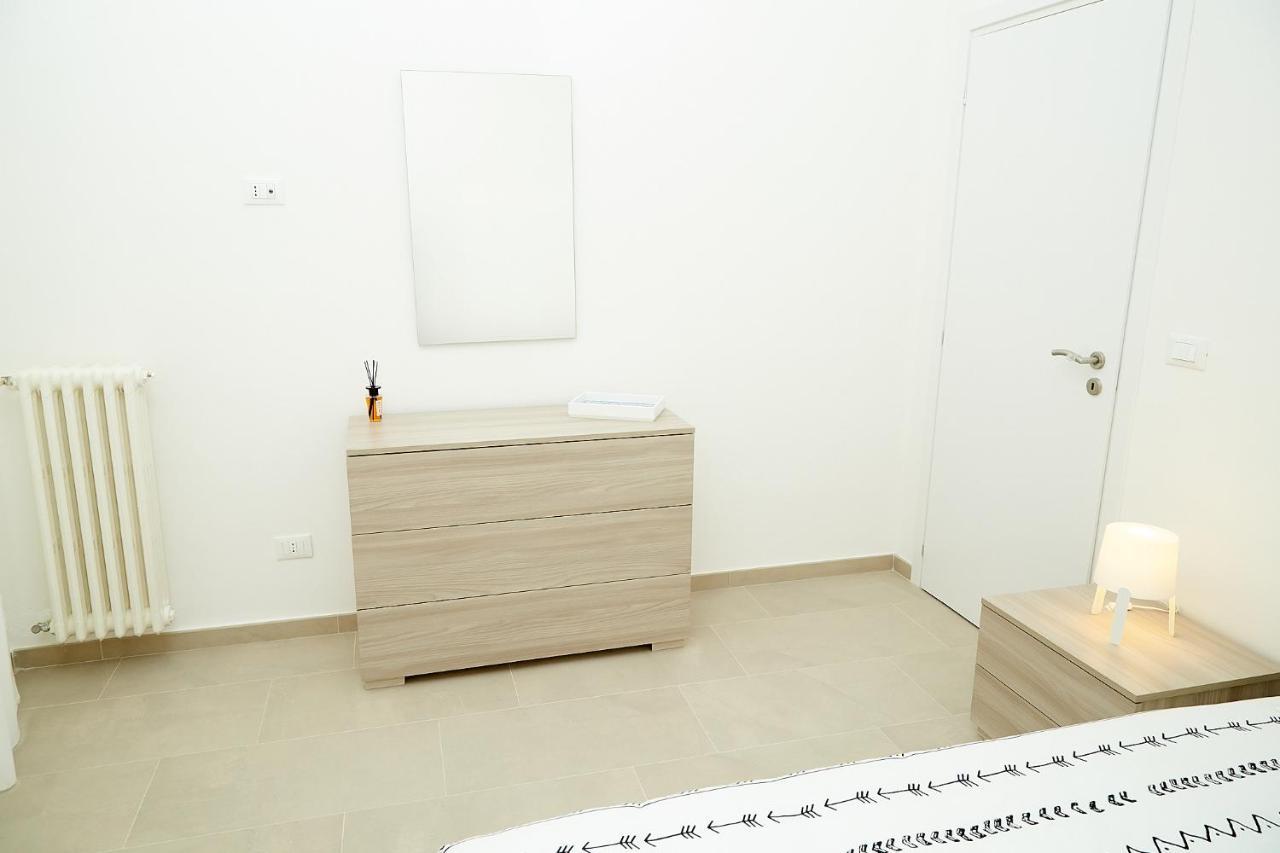 Scirocco Guest House บรินดิซิ ภายนอก รูปภาพ